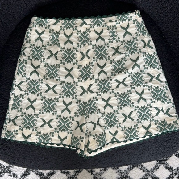 Zara Shorts - Picture 3 of 7